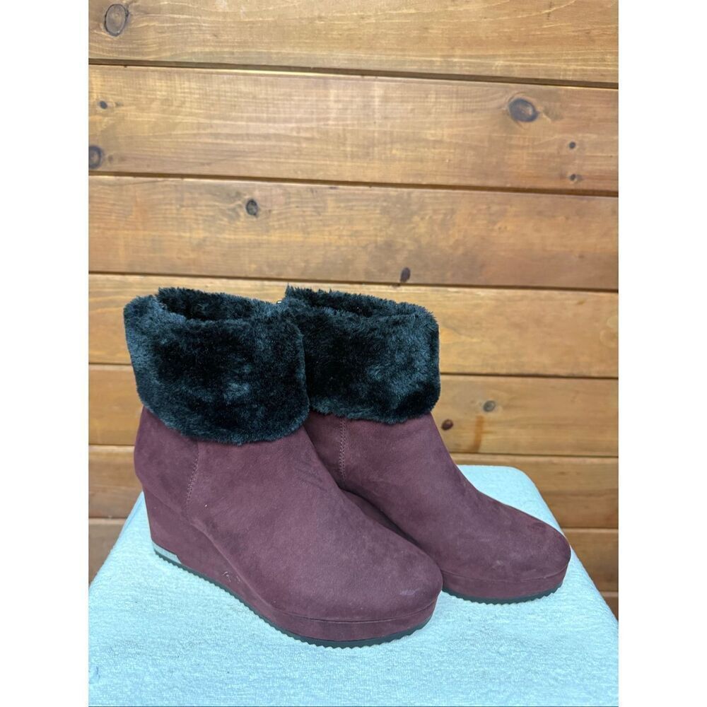 DKNY Women's Nadra faux suede wedge booties burgundy Sz 8.5 NWOB
